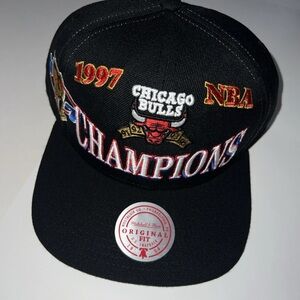 Mitchell & Ness Chicago Bulls 1997 Champions  Snapback Hat Cap Jordan NEW